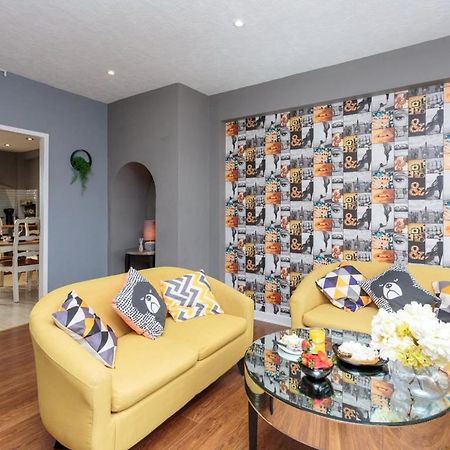 Gorgeous 3-Bed Flat, 15 Minutes To City Centre Edinburgh Exterior photo