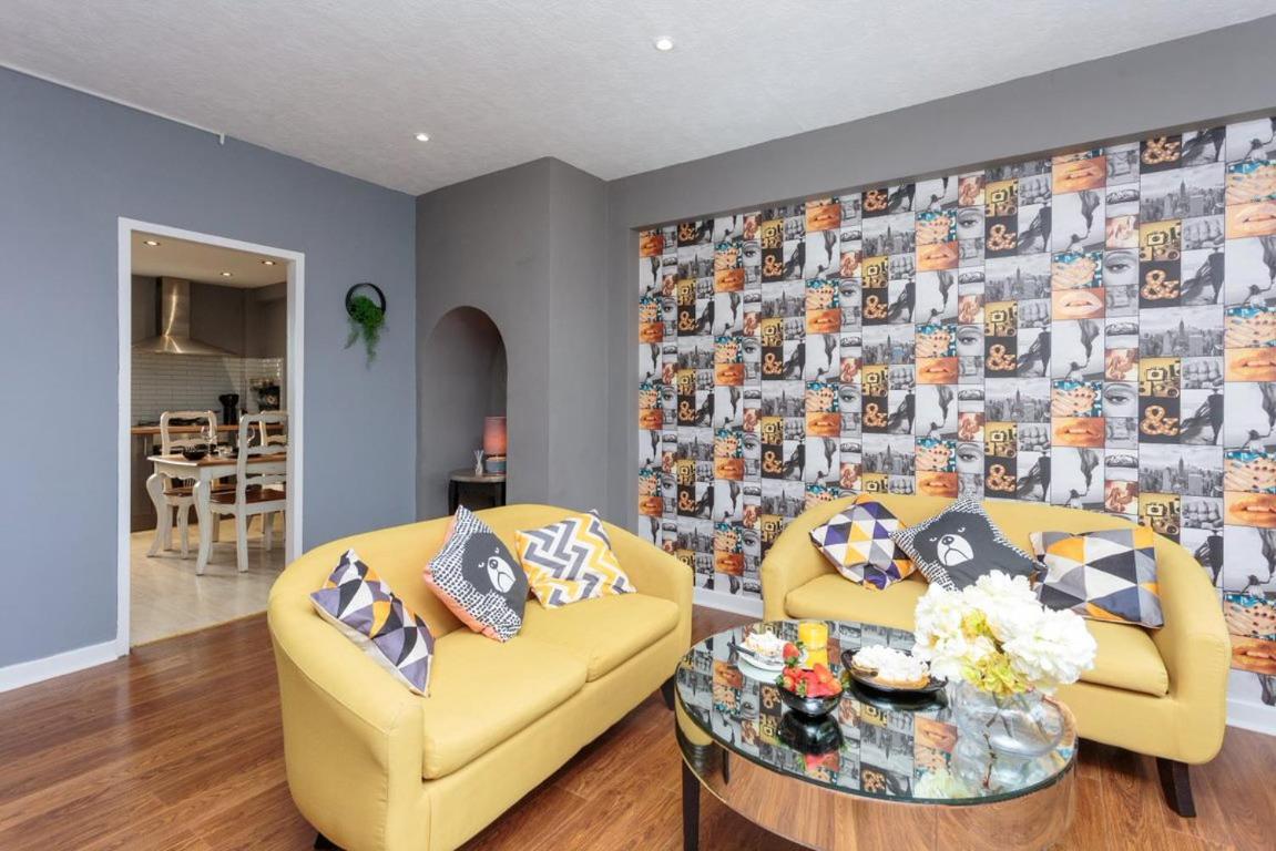 Gorgeous 3-Bed Flat, 15 Minutes To City Centre Edinburgh Exterior photo